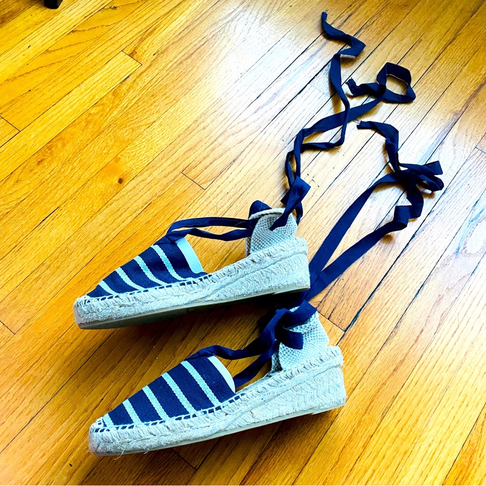 NEW Casa Hernanz Navy Blue White Low Platform Espadrille Sandals | size 38